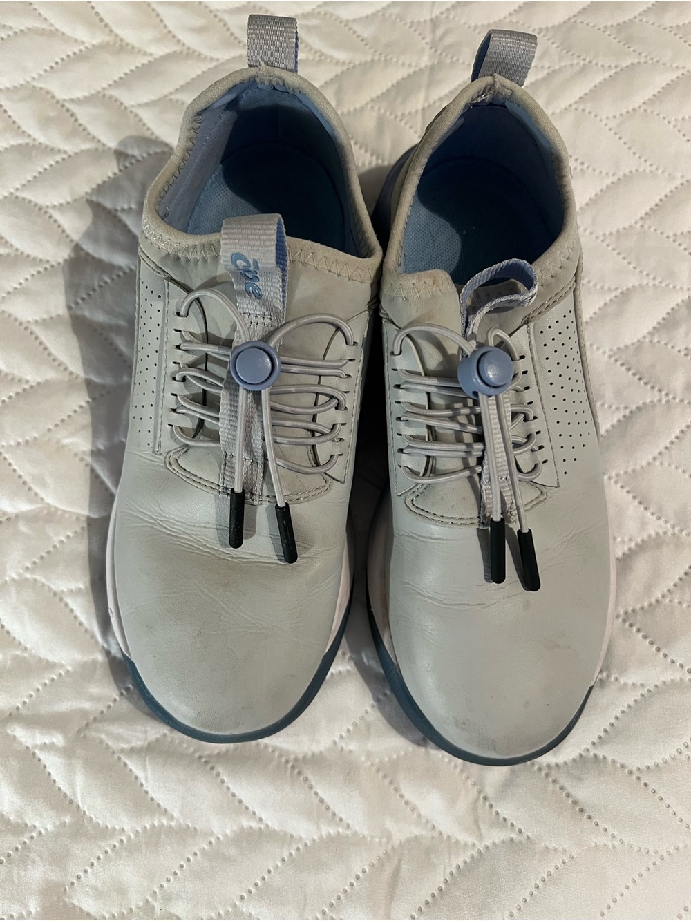 Clove Women’s Classic in Grey Matter